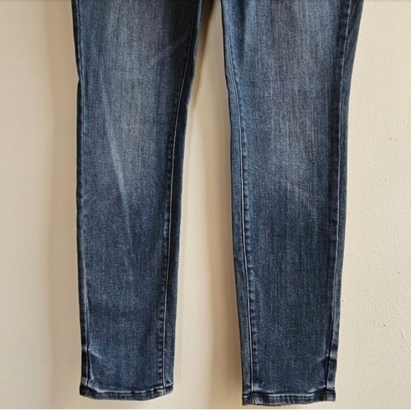 69 GAP TRUE SKINNY BUTTON FRONT FLY MEDIUM WASH INDIGO SIZE 8|29R - Picture 4 of 7